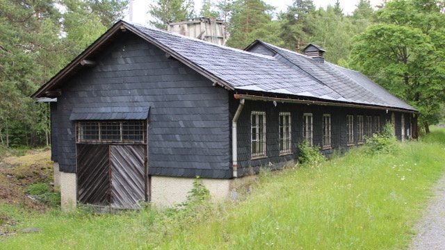 Außenansicht der Halle in Lehesten