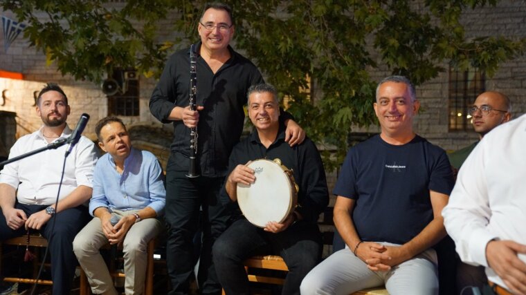 Traditionelle Musiker (Paraschos / Trasias) in Agia Paraskevi / Tzurtzia